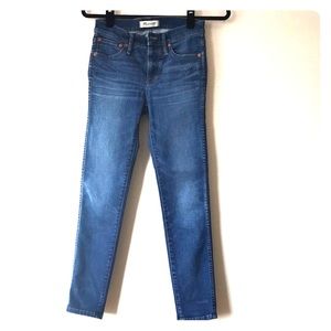 Madewell 9” high rise skinny in medium wash!